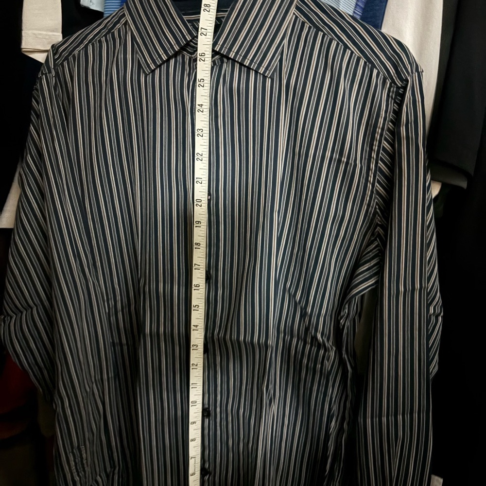 Guess | Pinstriped Black and White Button Down Shirt | Men’s Size Medium - Picture 6 of 10